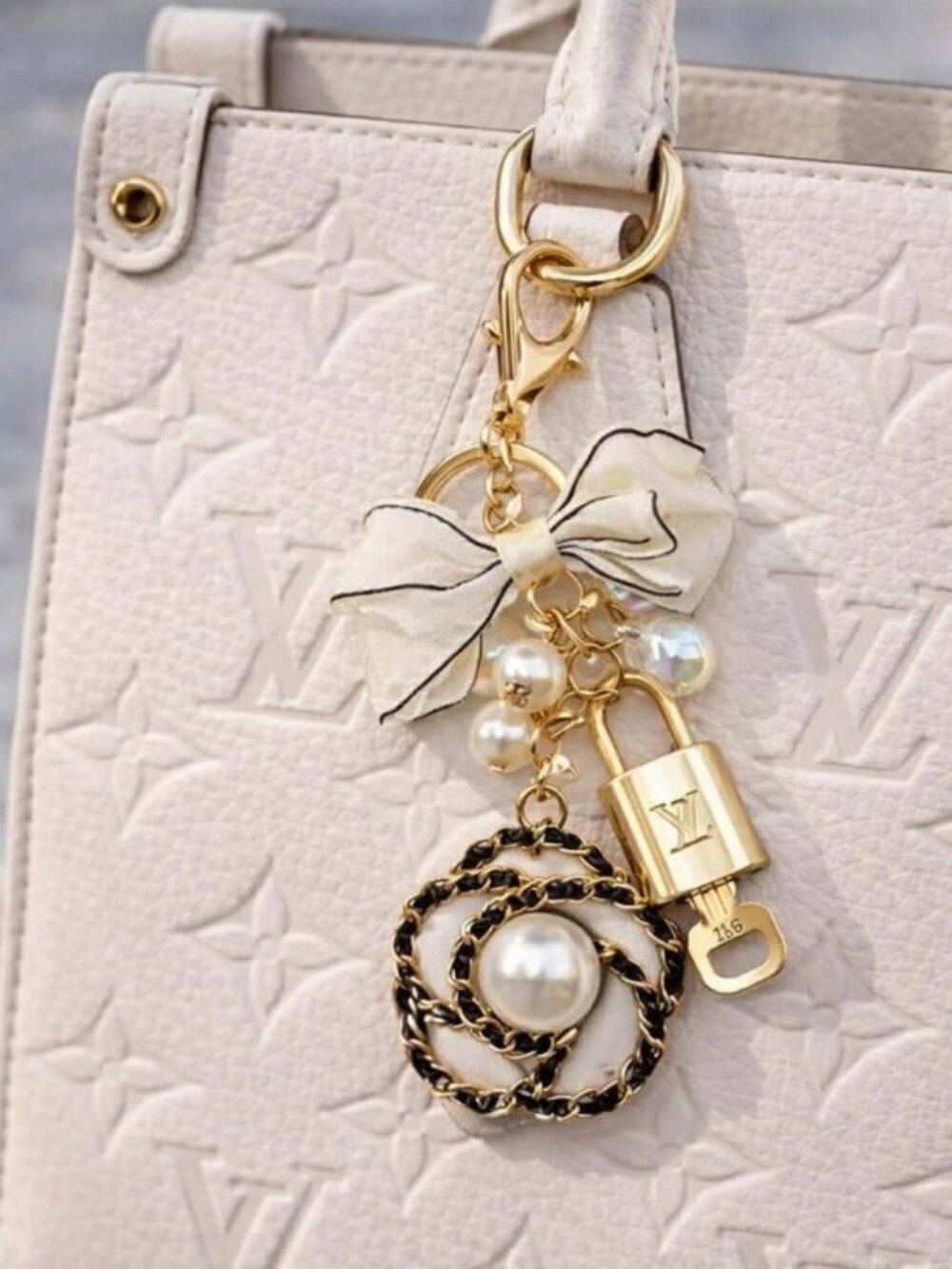 Authentic Louis Vuitton Gold Padlock 🔒 Key Set w/ Unbranded Flower Bag Charm